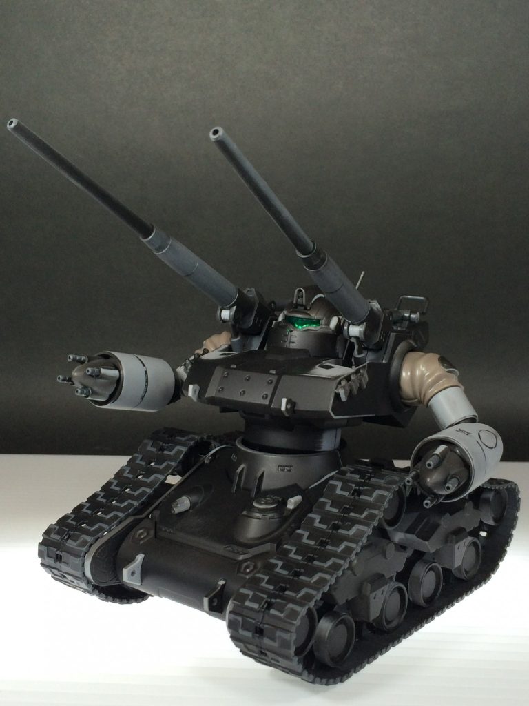 下地は黒サフでした。