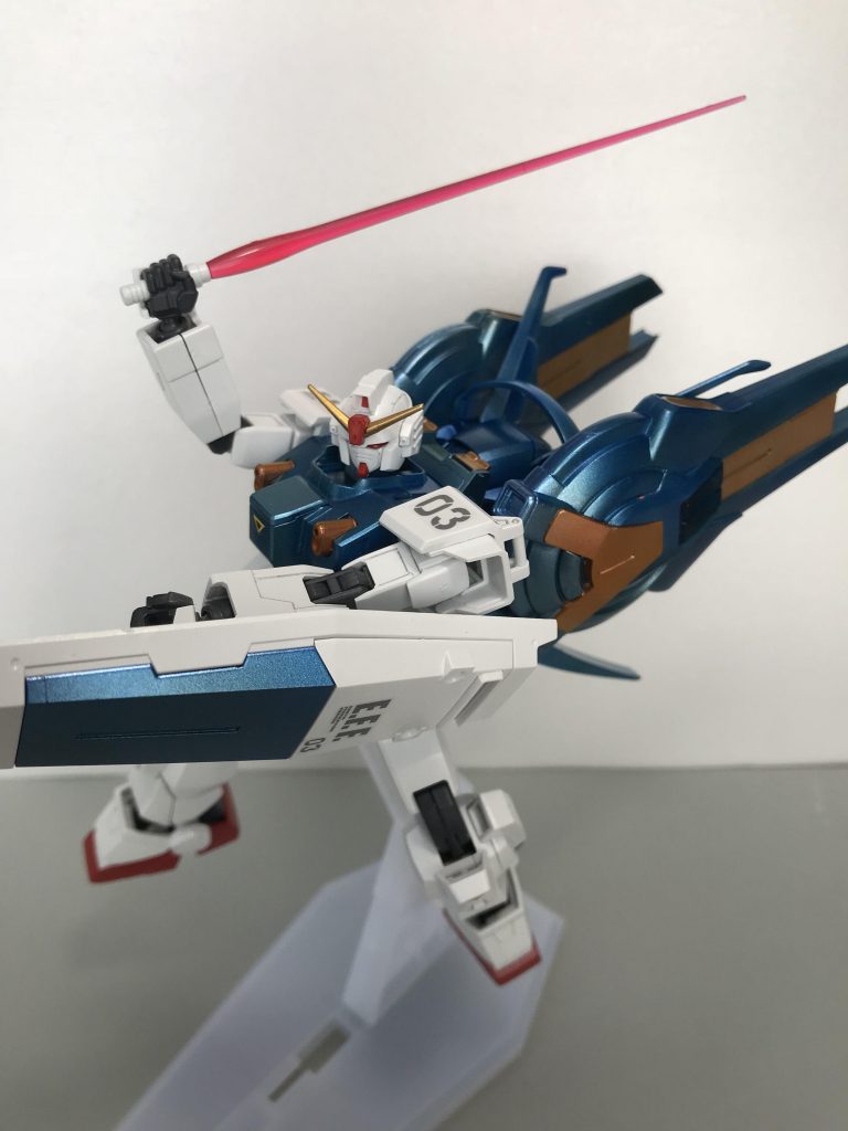 ボディカラーはパワー解放をイメージして発色のあるメタルブルーに。
画像では分かりづらいですが、トップにクリアオレンジを吹きました。