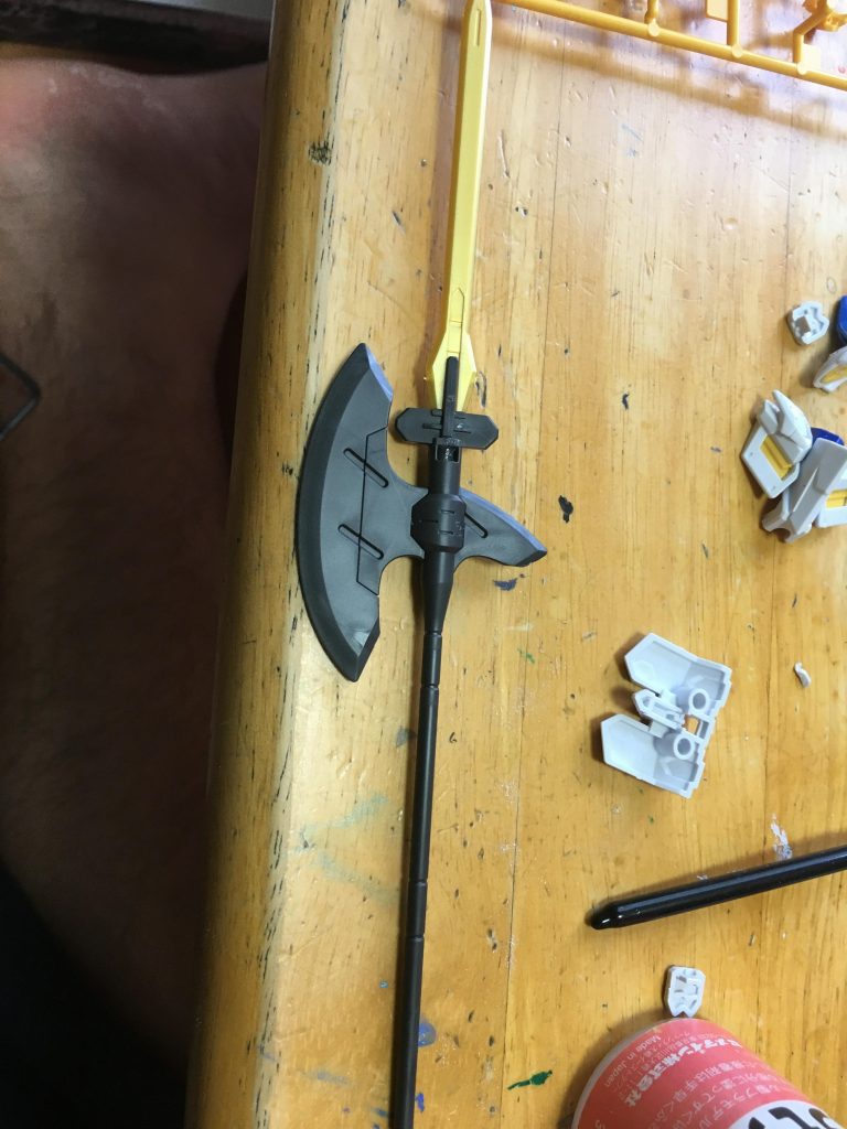 グシオンアックスにバトルブレードを付け足す予定だったんですが何番煎じかもわからないのでバエルのブレードに変更しました
滅多な事がない限り折れない(と思う)