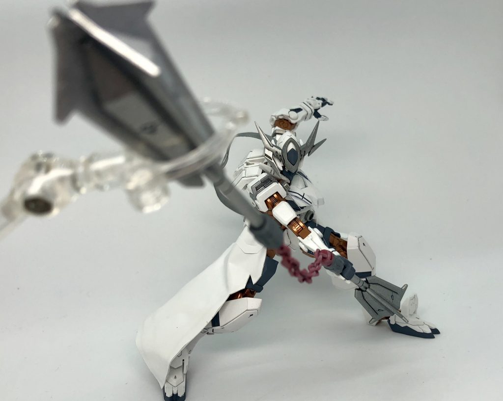 武器のヌンチャクはツインメイスをグシオンハルバードのチェーンで繋げました。