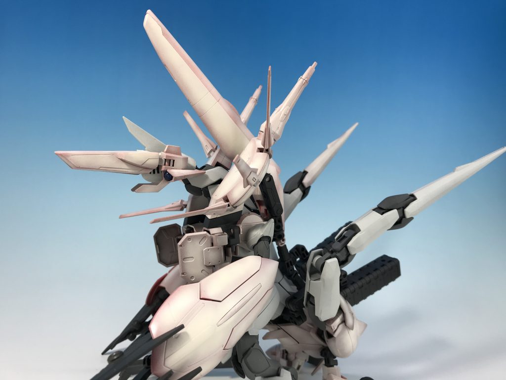 横から見るとこんな感じ。
デカくて重ーい。