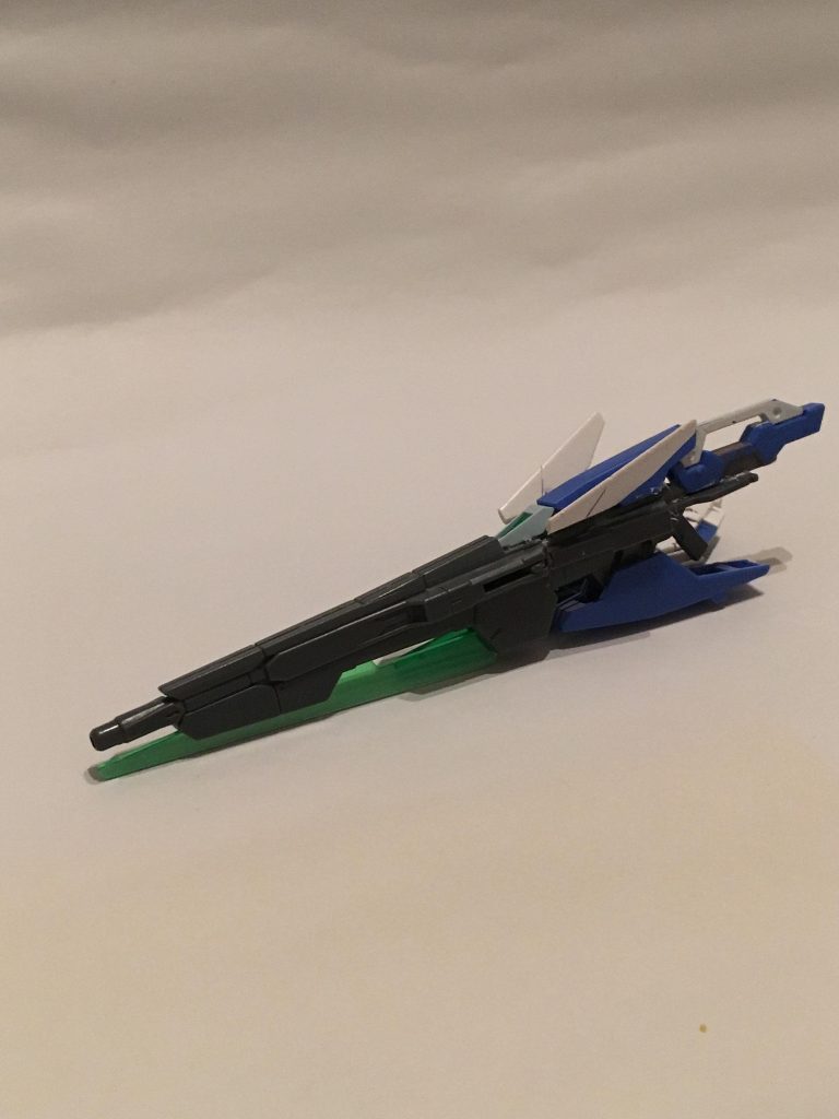 ハイパードッズライフルを芯にしてgnソードブラスター、age2マグナムの余剰パーツ、なんかのセンサーを組み合わせてます。ストックも追加してます。