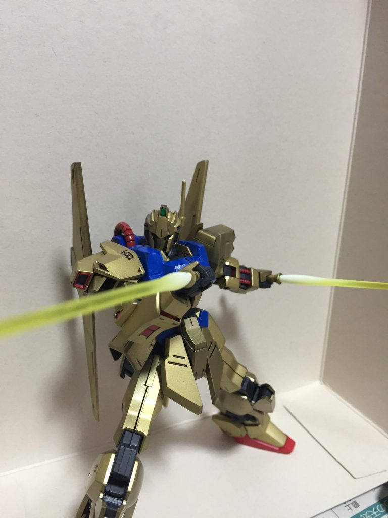 ガンダム無双でサーベル逆手持ちしてたような気がしました(笑)