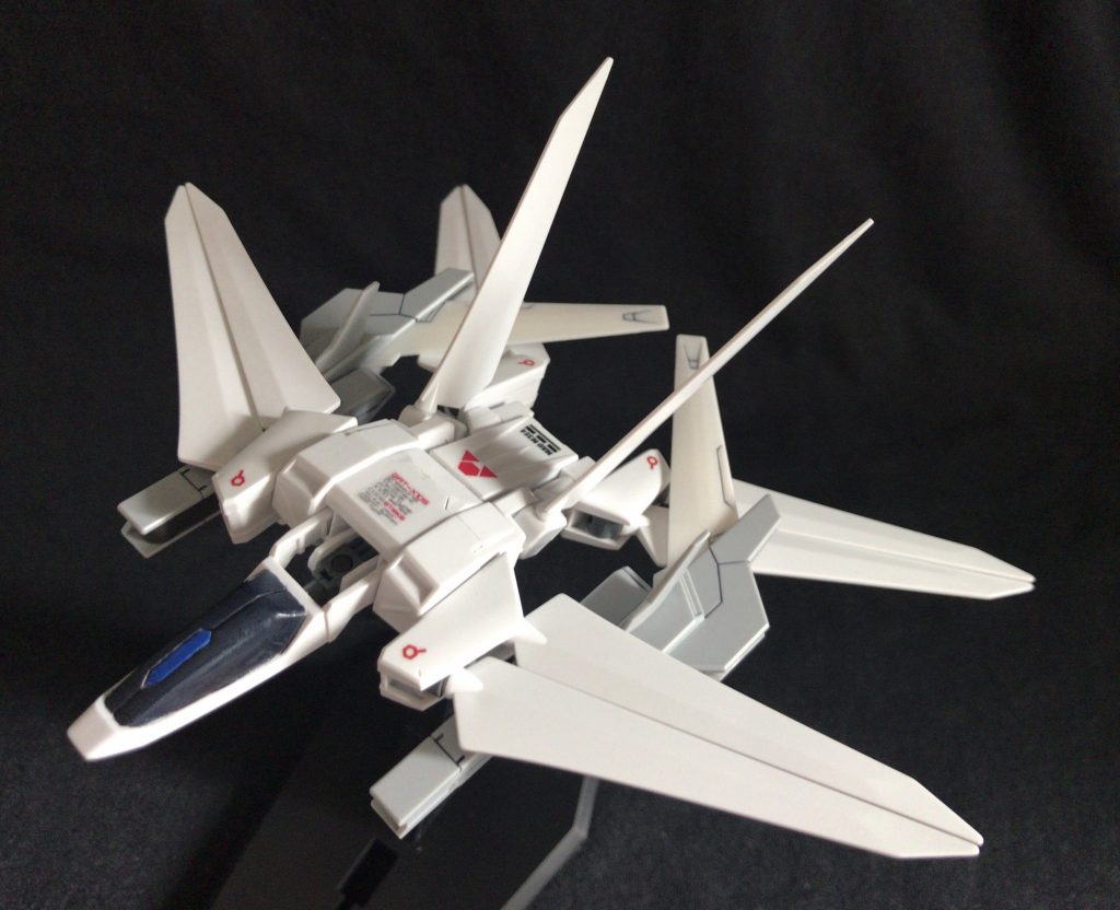 もちろん独立飛行も可能!偵察や支援メカとしての役割を果たします。