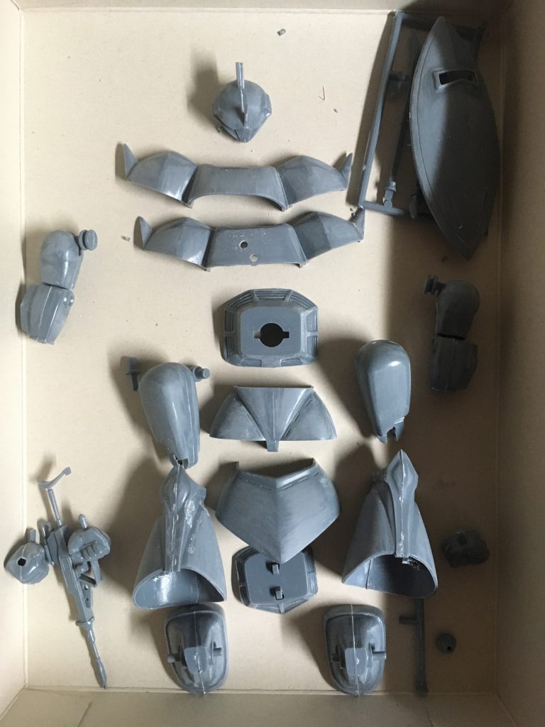 仮組みの様子です。
ちなみに当時参加していたコンペのレギュレーションに従って、合わせ目消しは行なってません。