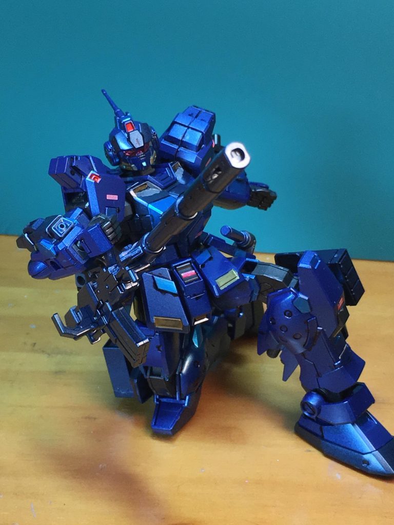 　可動に関してはほとんど文句なし。180mmキャノンを構える特性上、腕を前に引き出すのは大の苦手なようです。