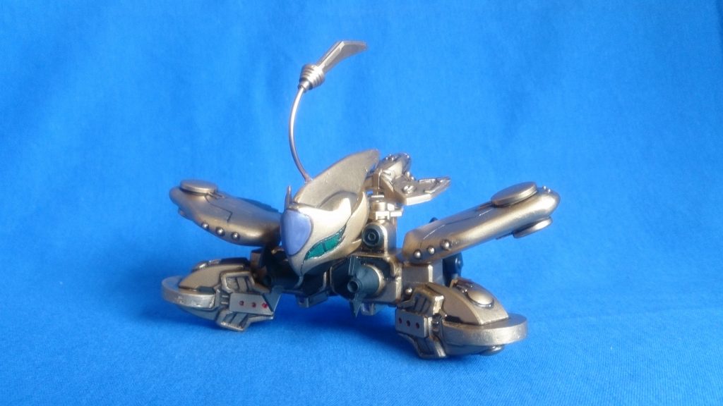 備流化那羽(びるけなう)という怪鳥を使役しており、コンビネーション攻撃を得意とする。