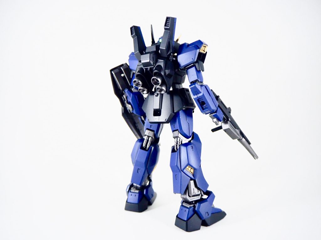 黒いガンダム–3枚目/制作者：ヤマクロス