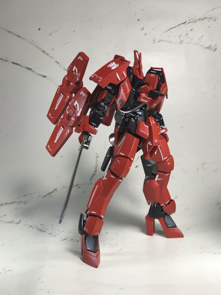 ナイトソード
メインウェポン。
柄の装飾を省略しただけ。