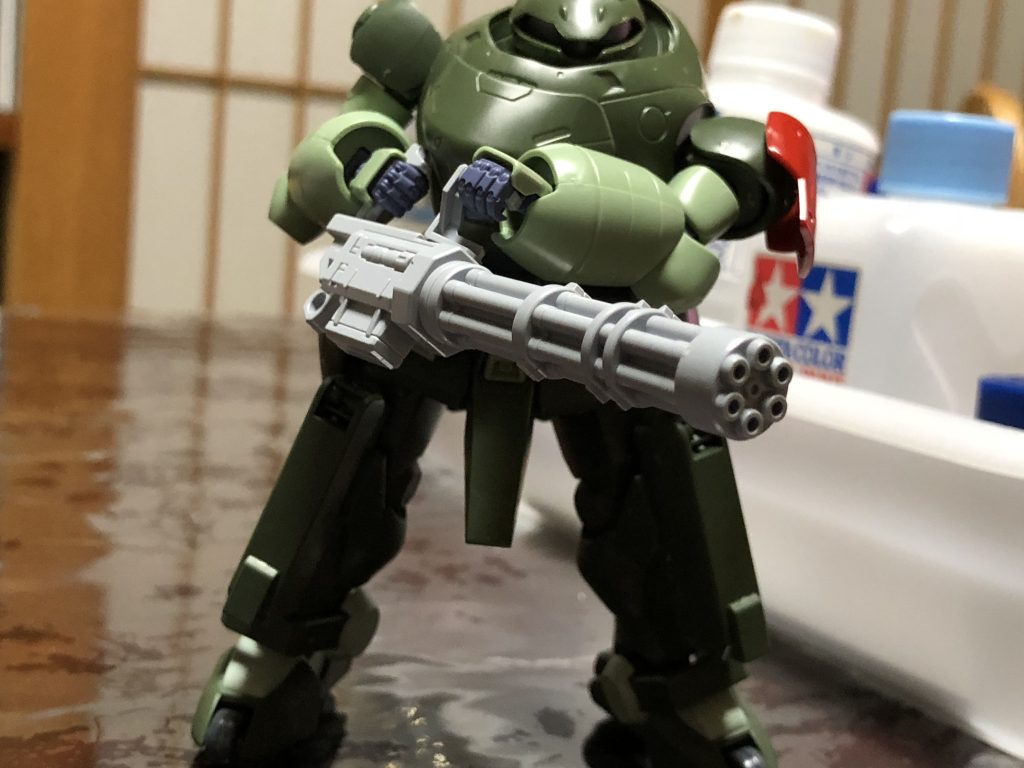 色を塗る前です。塗装しなくても緑色同士でこれはこれで良いかも