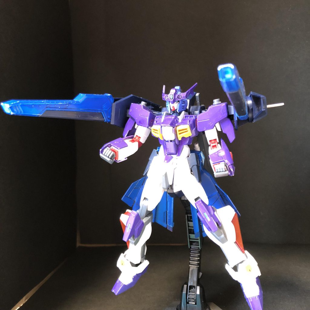 ジェミネイトキャノン
両肩のバインダーに装備された火器。肩のコンデンサに接続し、出力の強化が可能。