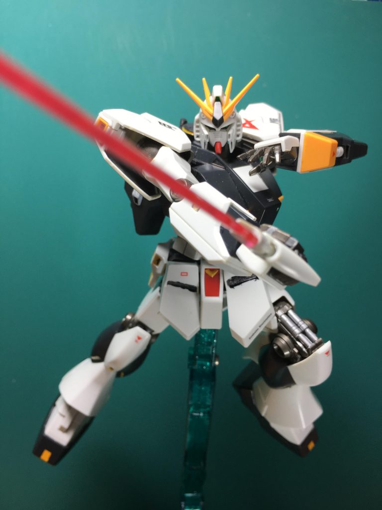 　メインで使うビーム・サーベルも、刀身が日本刀のような平たくやや反った刃だったり、グリップエンドからダガー展開したり、ハンドガード展開したりするのが好きなポイント。

　僕の中でビーム・サーベルだけでこんなに語れる機体居ない気がします。