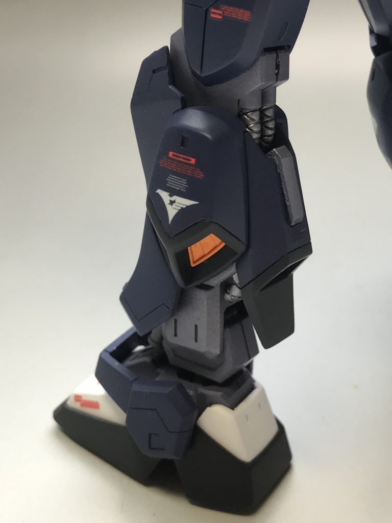 プロト風味を出すためにふくらはぎにはバーニアかアポジかよくわからないものを笑