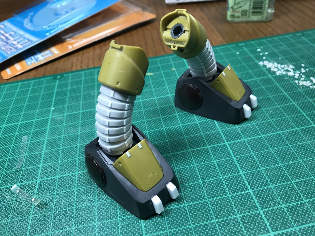 プロポーションの変更など大きな改修はしていません。主にスジ彫りとプラ板などを貼り付けたディテールアップなどを行いました。