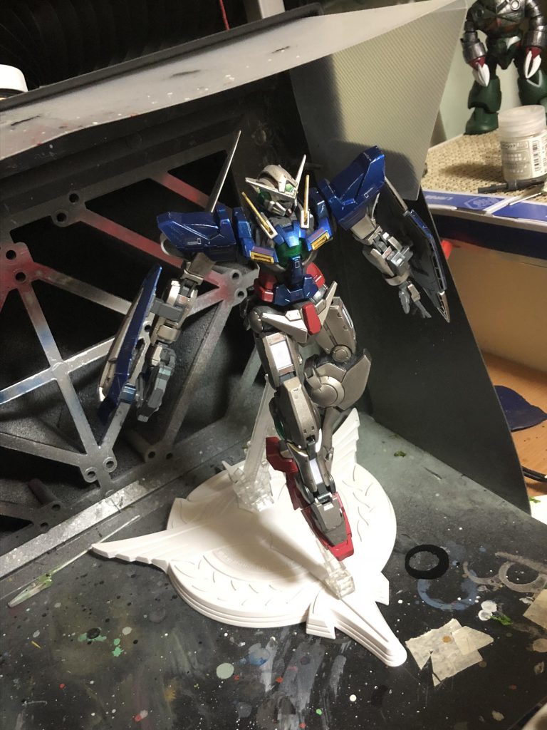 そして、最後にシルバー塗装&エメラルドパール塗装‼︎GN粒子を意識してみました♫