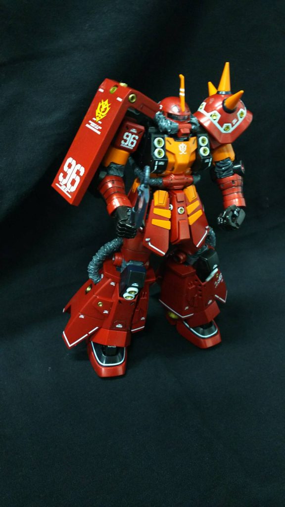 タミヤ、クレオスのスプレーでメタリック塗装。パーツフル塗装はこの作品が初めてでした。