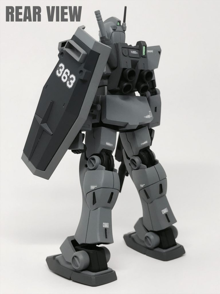 このキットは非常に作り易く、
合わせ目消しも数カ所で済み
サクッと作れましたね！
ジム系は大好物で自分の作品
の内 1/3はジム系かな？
今度はジムⅢを投稿したいと
思います。