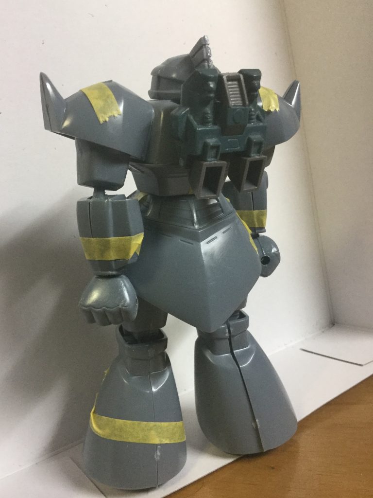 仮組みの様子。
バックパックはBB戦士ガンキャノン重装型のバックパックを逆さにして、市販パーツを付けたものを使用しました。