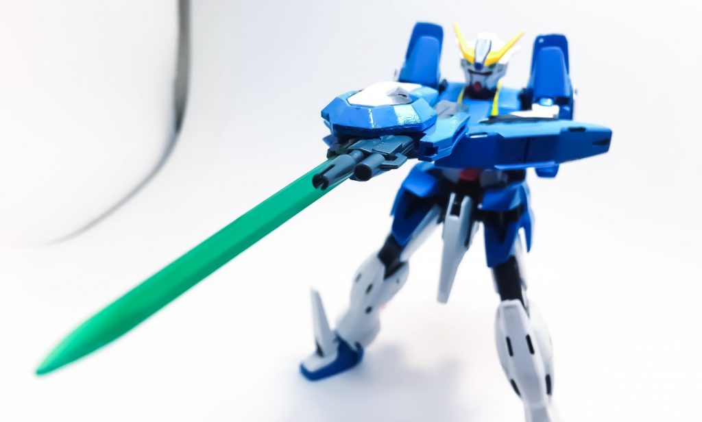 ソード展開時でも射撃が可能だが、機構部が重い為、GNソードでは採用されなかった。