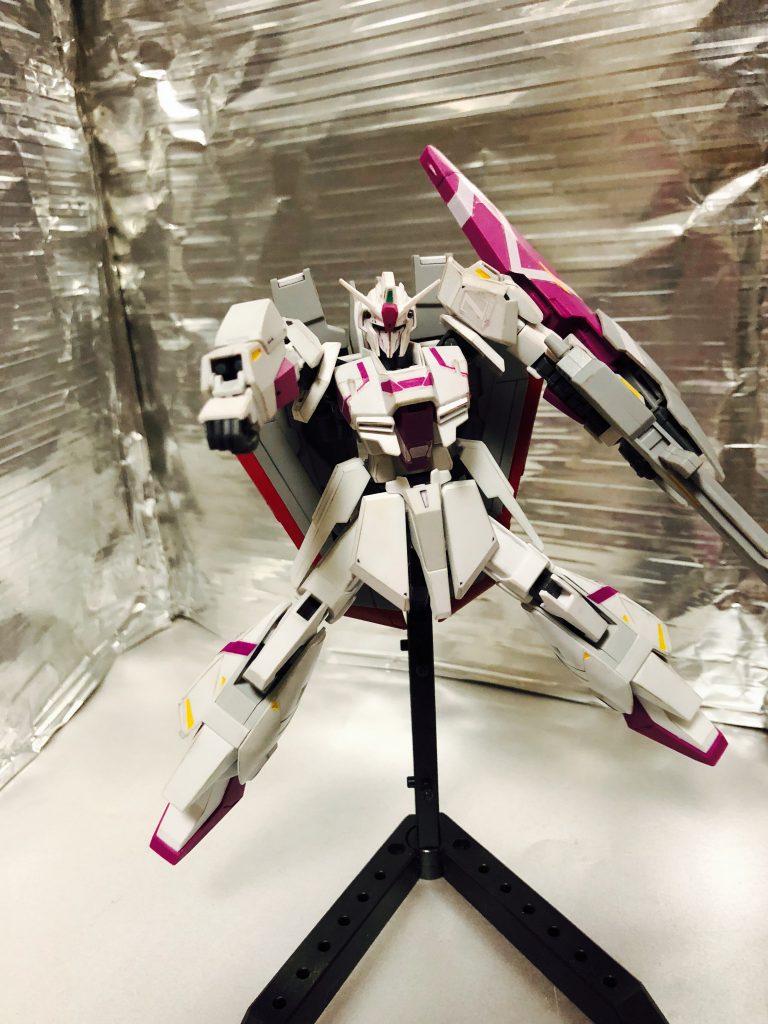 思えば何故かΖガンダム3号機に惹かれる自分がいる。
普通のΖはそんなに惹かれないのですがRGもヘッドディスプレイもΖガンダム3号機だったな。
やはりアムロ(?)の機体だからでしょうか。