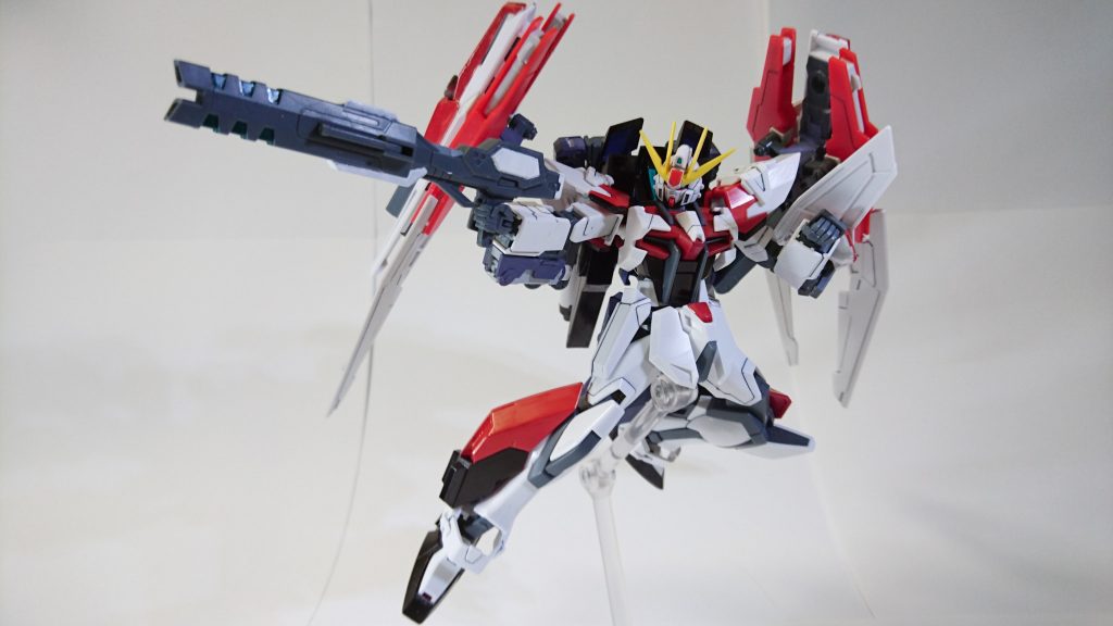 強化型ビームライフル
ビルドストライクのものをそのまま色を塗りました。
なにぶんエネルギーは潤沢なので強そうなのにしてみました。