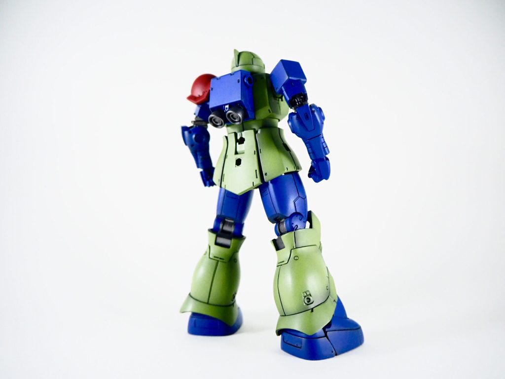 赤い肩のアイツ–3枚目/制作者：ヤマクロス