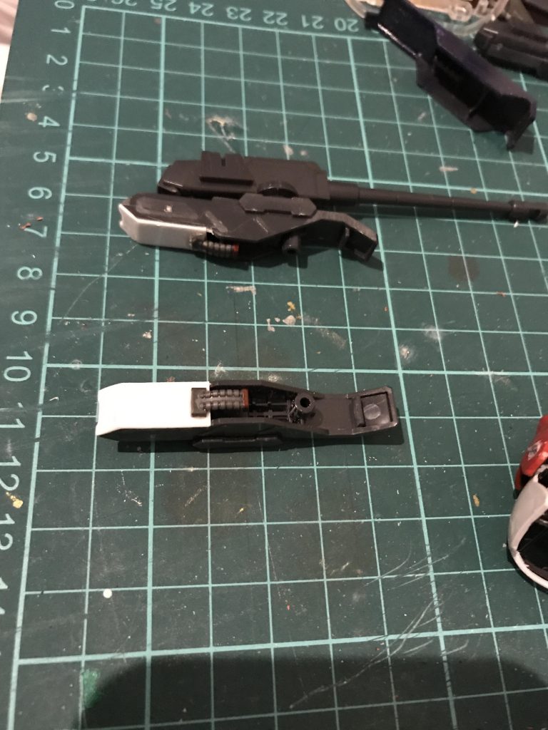 腕のバルカンのとこは気になったんで裏打ち入れてます。