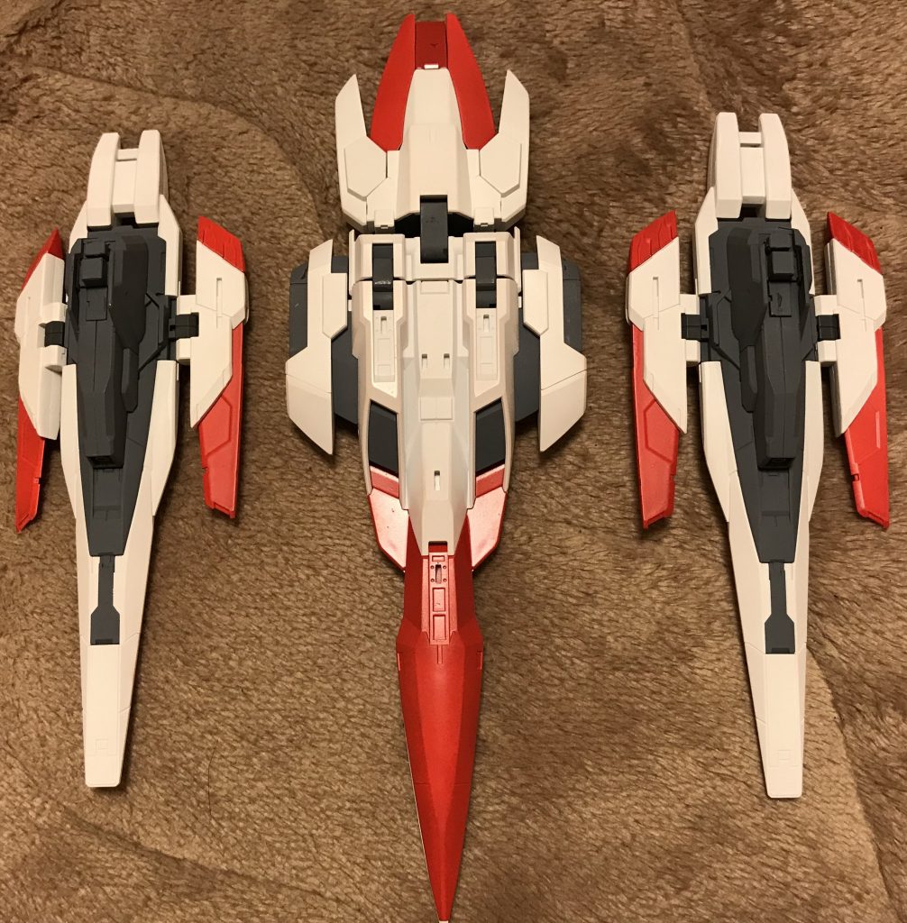 赤の部分はフラットレッドに少しホワイトを足して明るくさせてるつもりですがあまり分からないwww
白の部分はサフのみという大胆さ!!
(めんどくさかった訳ではないですw)