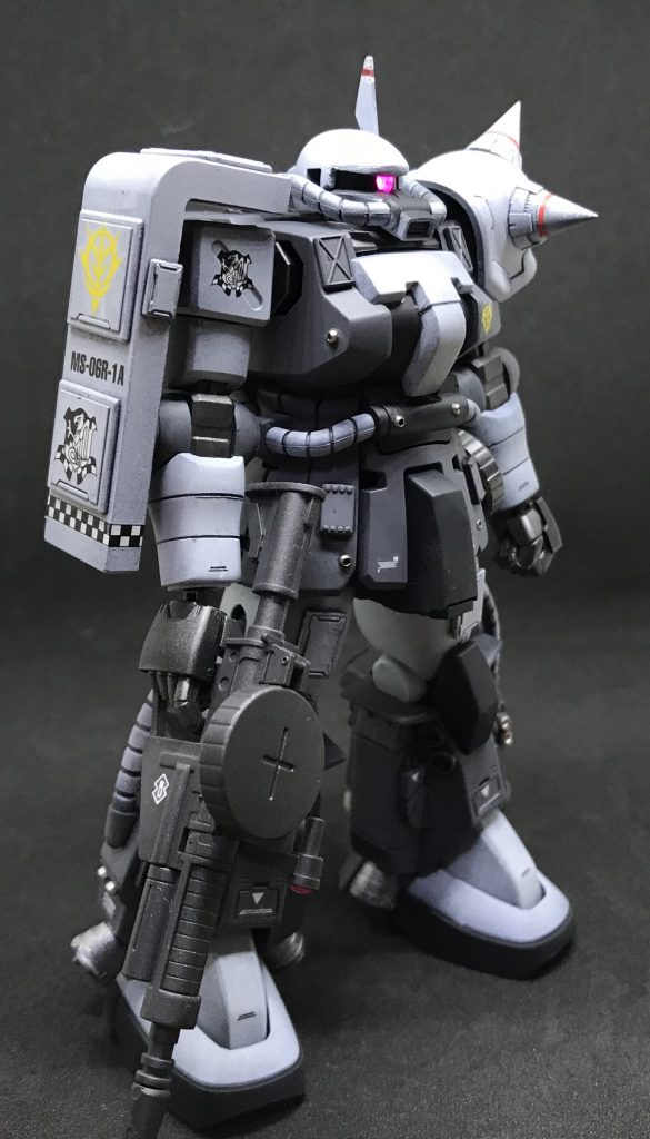 各部にパネル貼り付けで、ディテールアップ。スパイクは基部をビルダーズパーツ、スパイクはコトブキヤを使用。