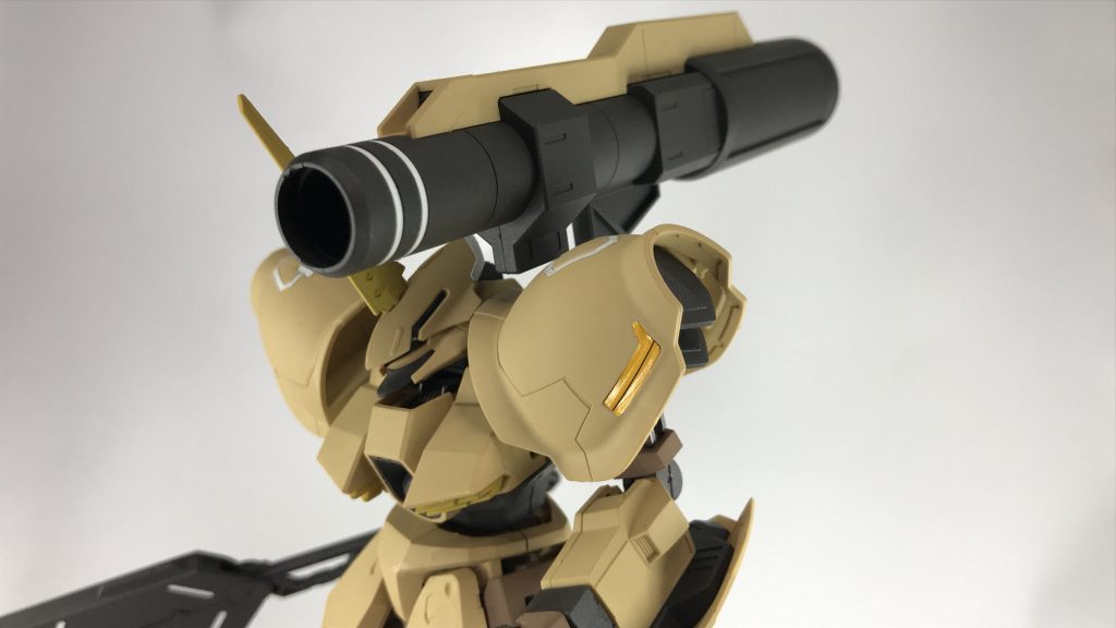 武装などはミスターカラーのダークアイアン（履帯色）