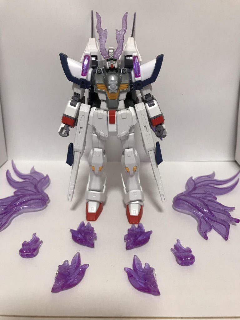 ディナイアルガンダムのエフェクトを使っているのである程度外すことができます。膝部分のエフェクトにはネオジム磁石を使っています。