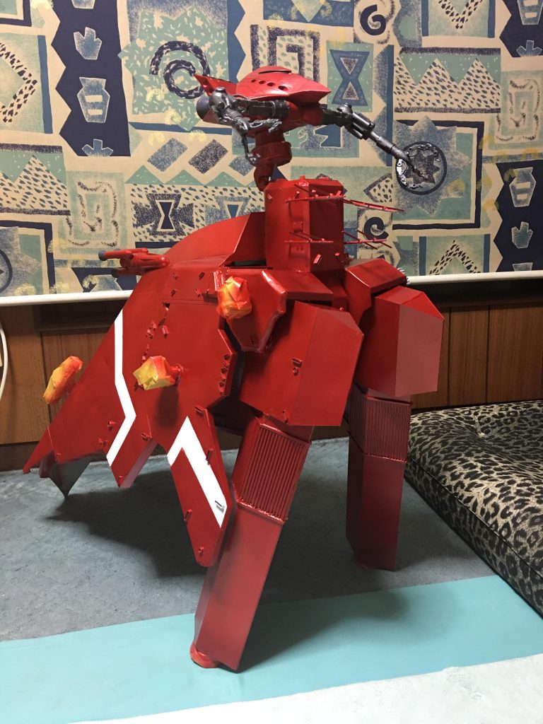 真っ赤にして白ライン。