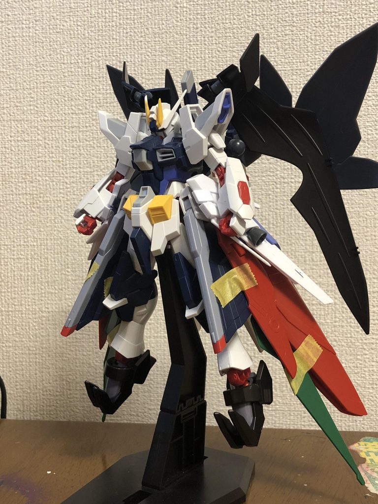 当初はサイドアーマーにマスターのウイングを付けていたのですが諸々の事情で外しております。