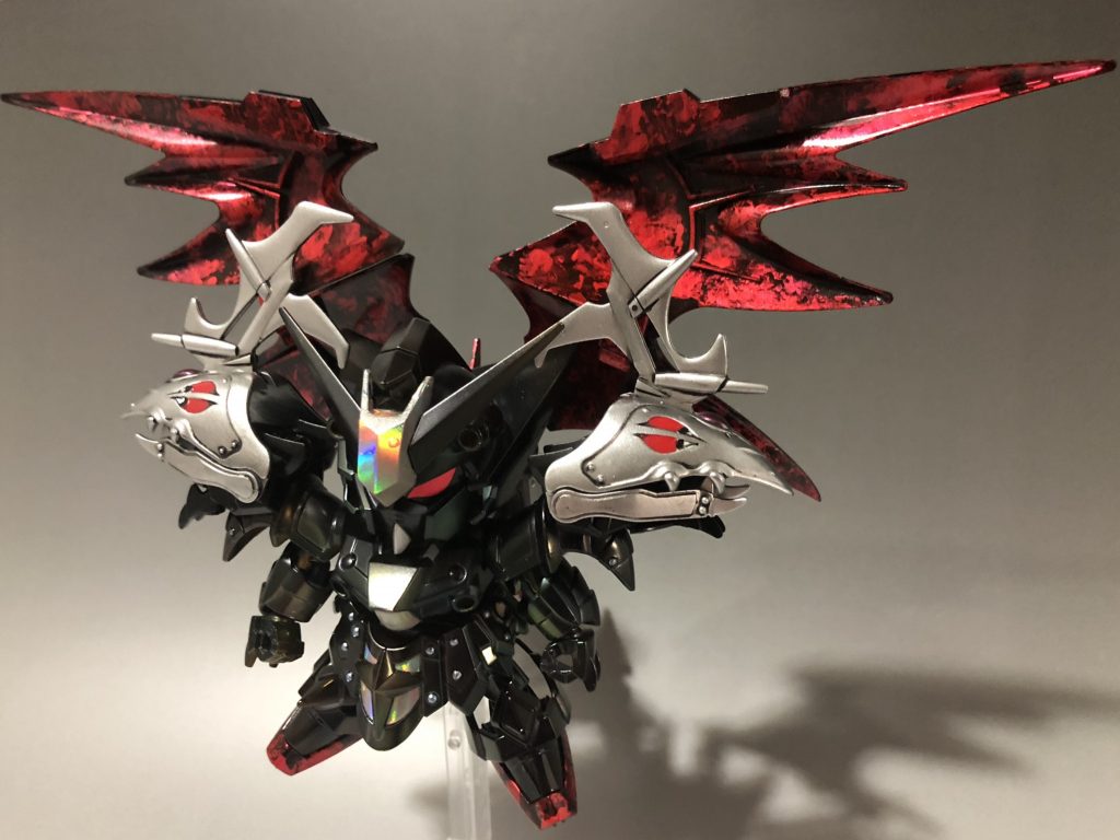 羽根はHGデスサイズヘルカスタムを使用しています。