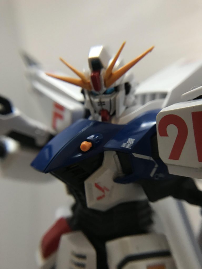 MG ガンダムF91 ver.2.0 パール塗装とオリジナルデカール仕上げ–4枚目/制作者：モルガナ