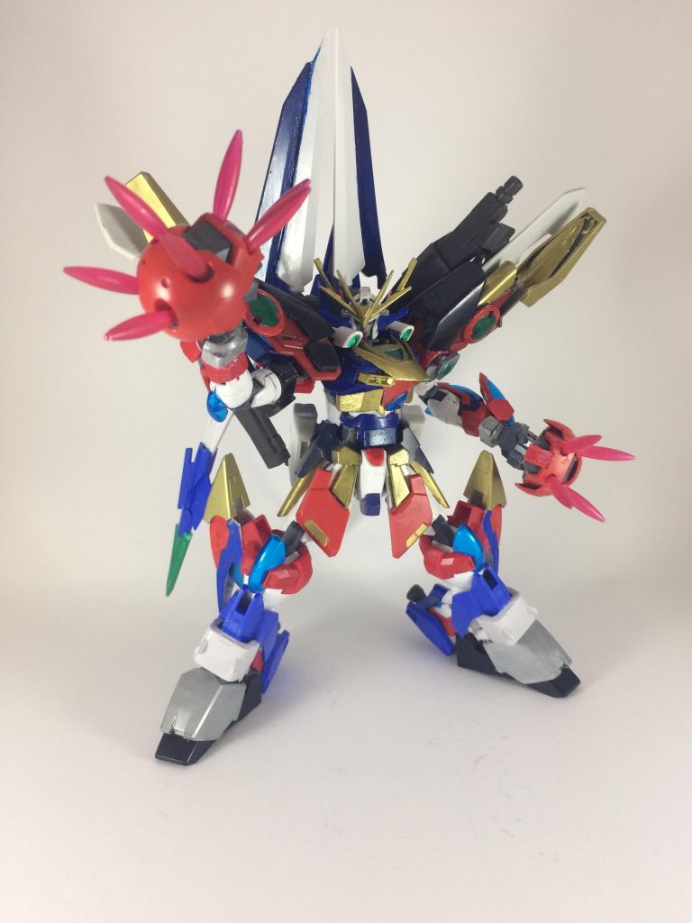 遠距離型と近接型に簡易モードチェンジも出来るようになっています。
近接型のナックルはAGE1タイタスの肩等を使って作りました。