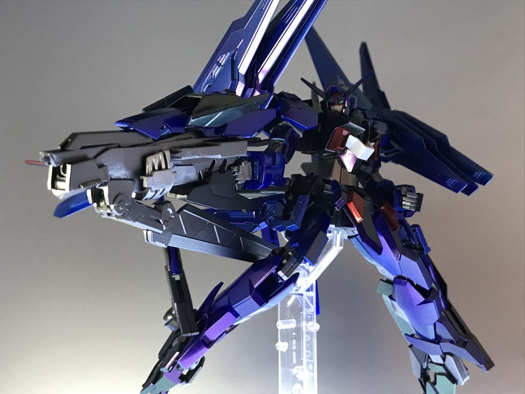 ドッツランサーより火力を上げる為
ブレードへの切り替えが必須事項となってしまいこの機構となった