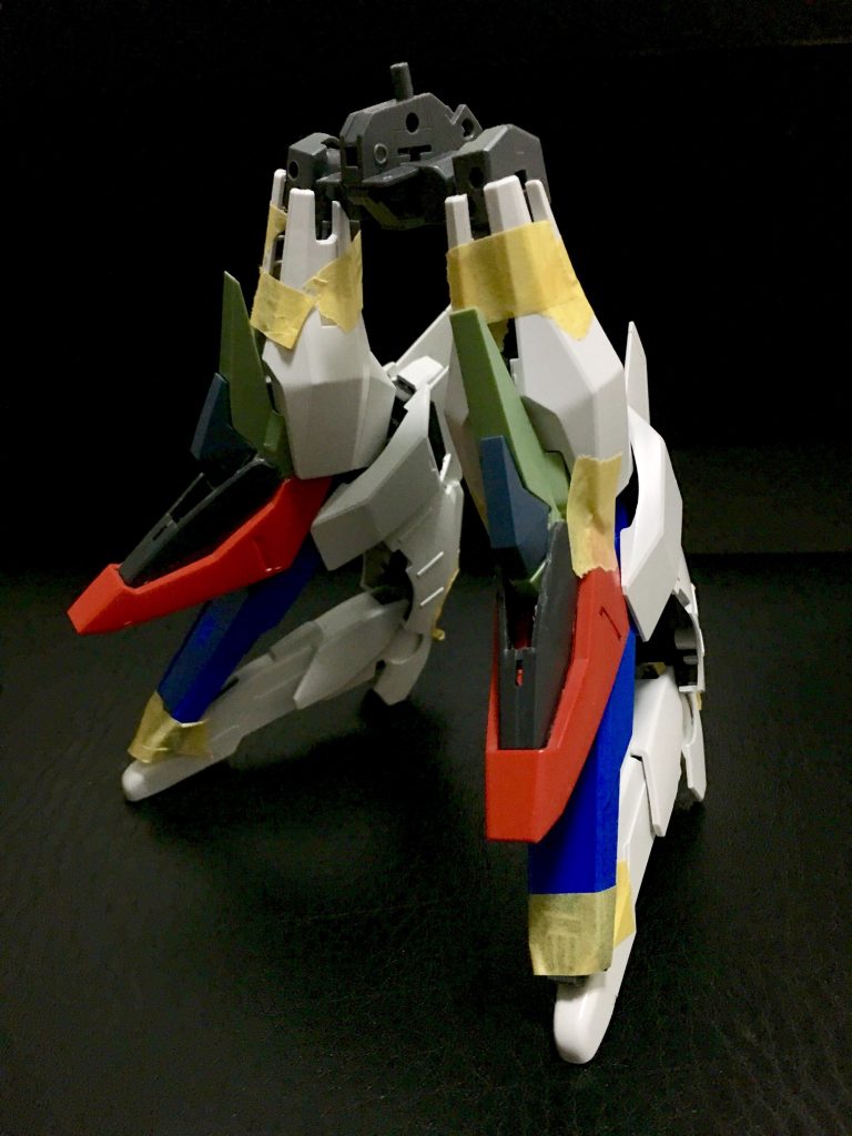 脚部の初期案です。
脚単体で見る分には良いのですが、仮組みしてみたところバランスが良くないため大幅に設計を見直しました。