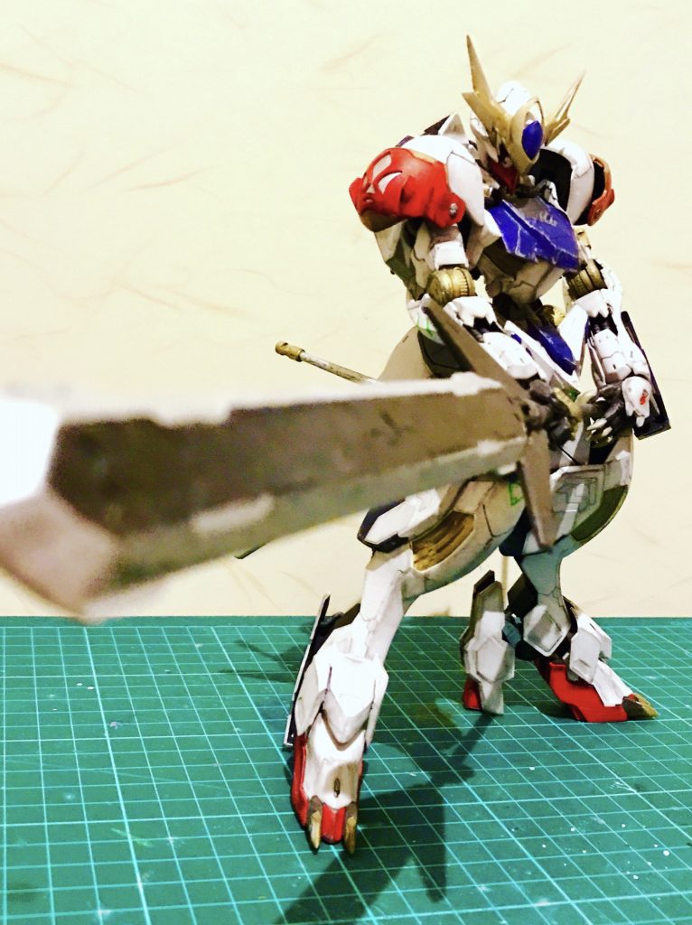 ソードメイス構えたところ。
何気にお気に入りの1枚です。