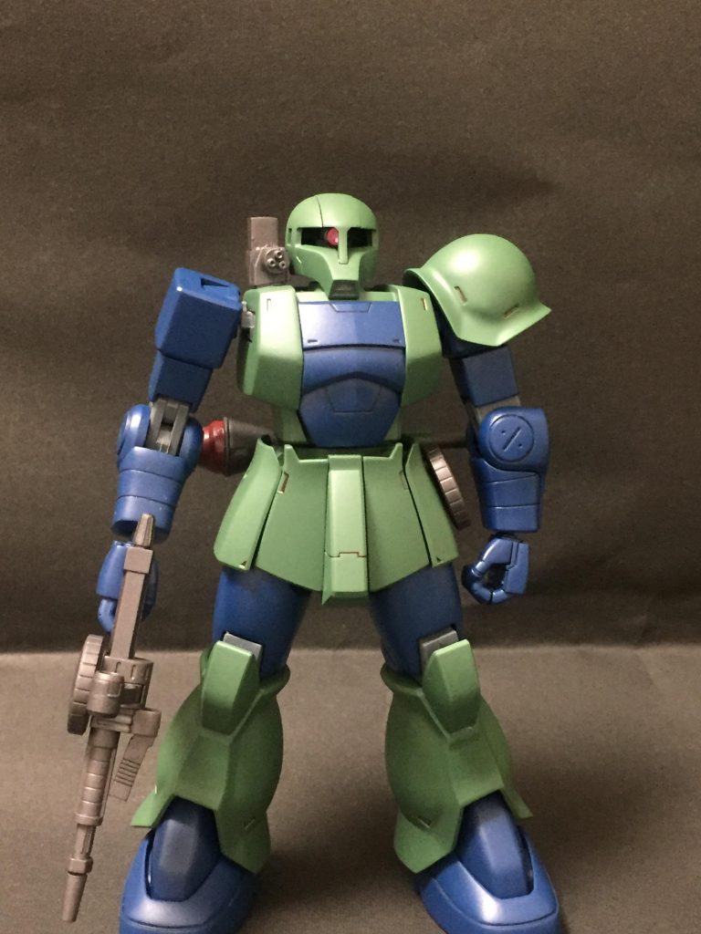 ブリティッシュ作戦等のコロニー制圧の為に用意されたザクⅠのバリエーション機で実際に運用されたものとは異なる 強行突破な仕様となっている．