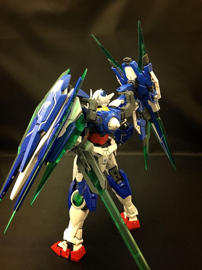 最近、ガンダムの後ろ姿にハマりまして。
何を作っても後ろ姿が1番かっこいいと思っている、今日この頃。
家にあるガンプラを、全部後ろ姿で飾ってもいいぐらい後ろ姿が好き。