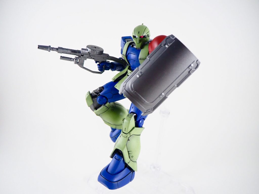 赤い肩のアイツ–5枚目/制作者：ヤマクロス