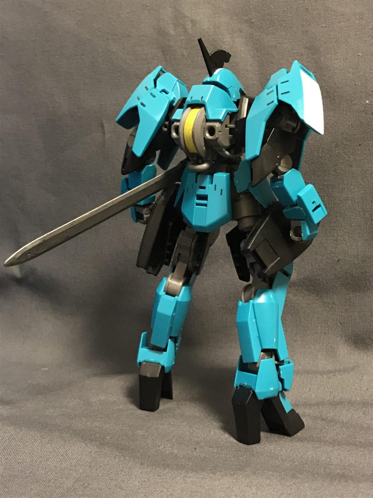 背面。前述したリッターの正式名称にカルタ隊所属機と書いてあるんですが、二期のやつとは何か違うんですかね？