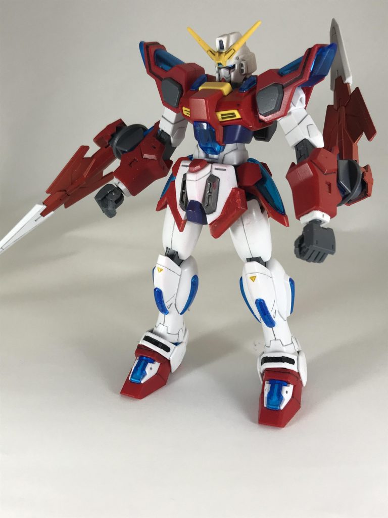 軽装状態です。メインウェポンは両腕に接続してあるもので、ライフルと実体剣にビームシールドで構成しています。