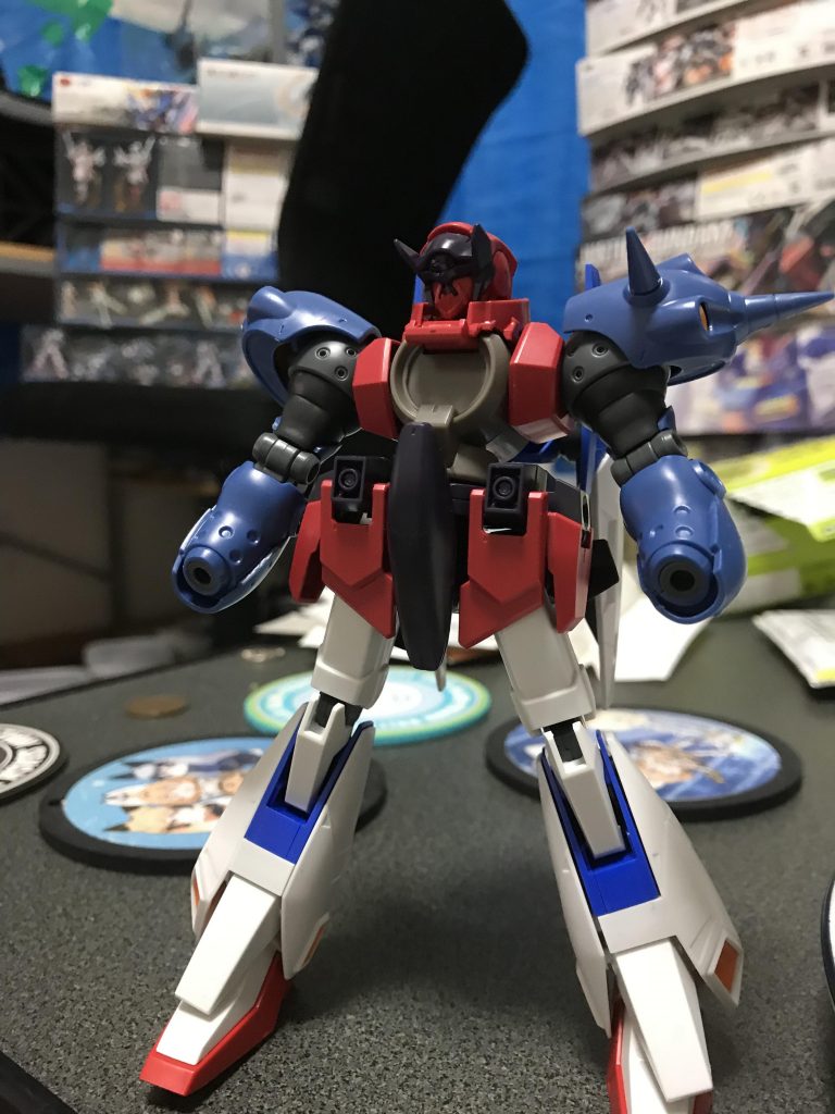 ぱぱっとイメージで最初はこんな感じにしました。ケンプファーの肩はケンプファーアメイジングに変更してます。