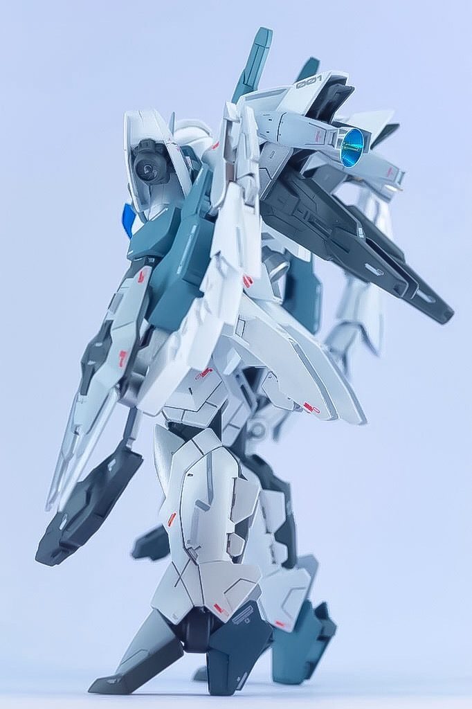 リバーシブルガンダム–4枚目/制作者：RIN