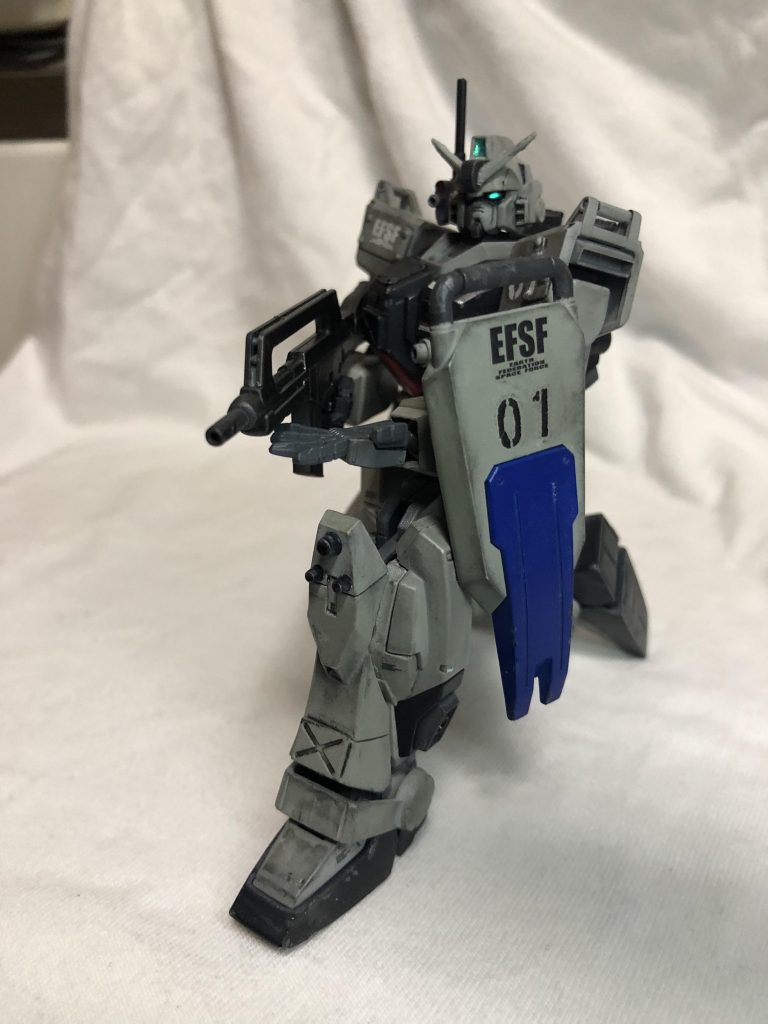 胸部周りを改修する際に高機動のドムや陸戦高機動型ザクⅡに対応するために脚部スラスターを増設及び、ランドセルを軽量化、高出力に変更をし陸戦高機動型ガンダムとして呼称した。