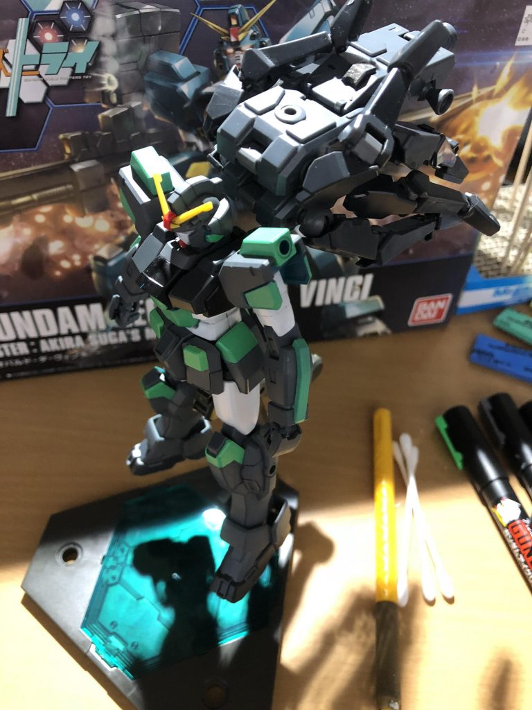 スコープドック2体で作れるスコープスパイダーを背中にセット。
今回制作過程撮り忘れましたけど、本当にガンダムマーカーエアブラシシステム凄いんで自分と同じ塗装童貞は買うのオススメですよ〜