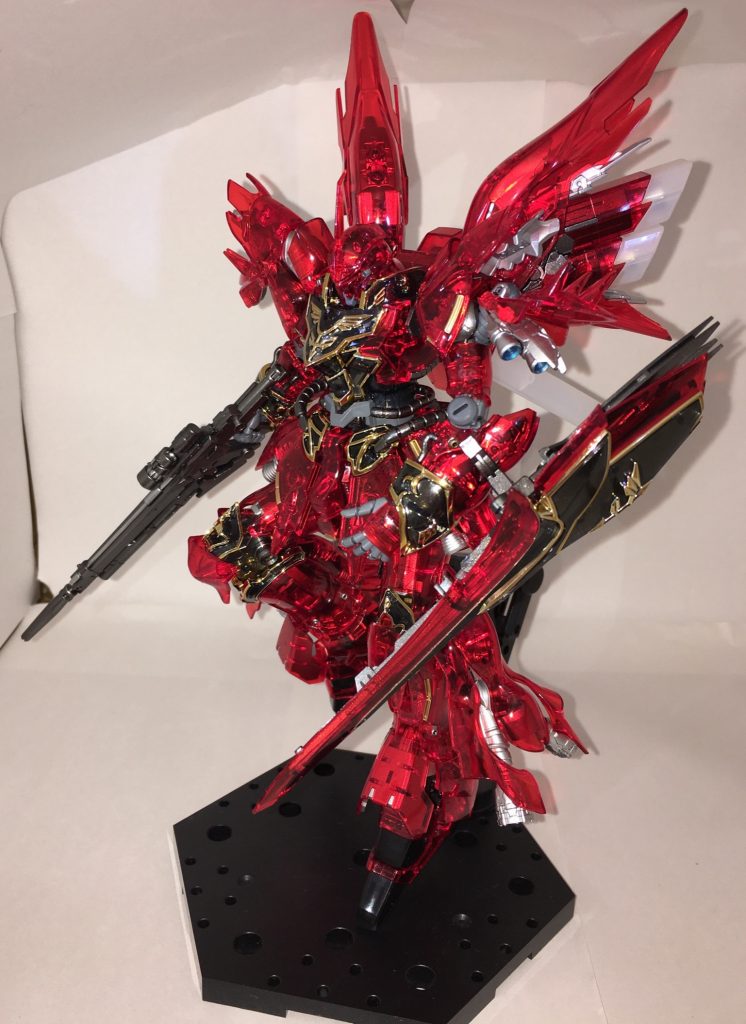 光の当てる量次第でガラリと雰囲気が変わるのもまたクリアカラーの面白さではないかと思います^_^