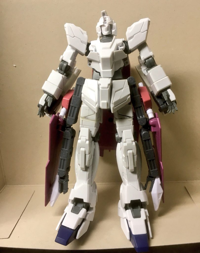 塗装前
ユニコーンとジャスティスのミキシングで作りました